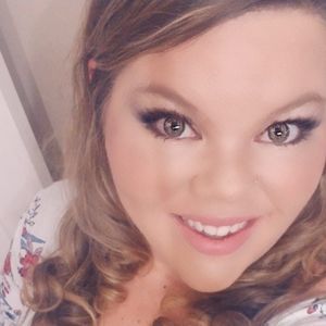 Meet your Posher, Whitney